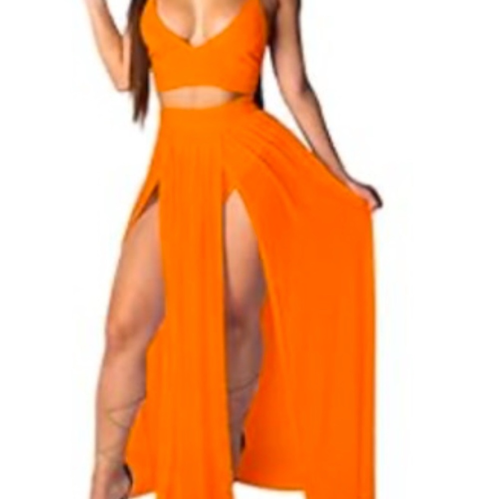 2 Piece Maxi Chiffon Skirt and Crop Top Set Size M